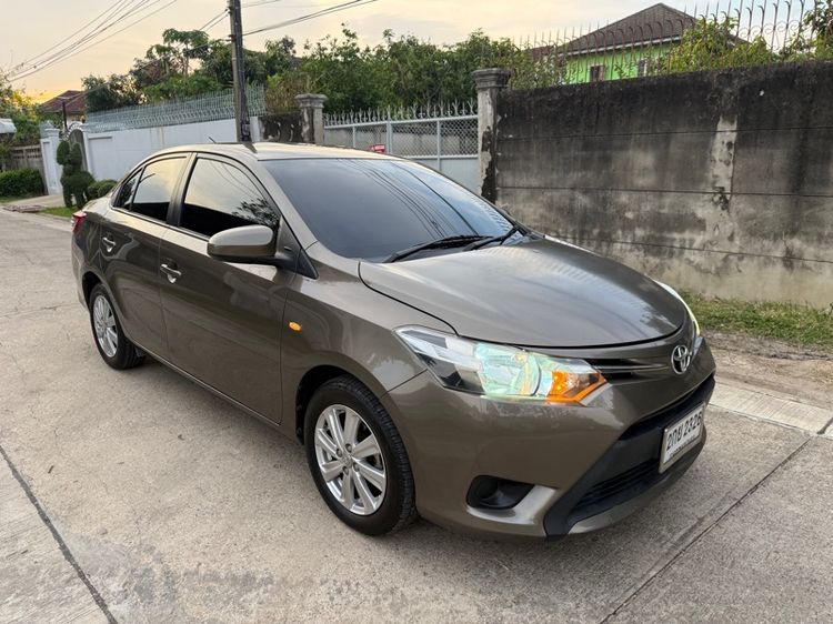 รถ Toyota Vios 1.5 E สี เทา