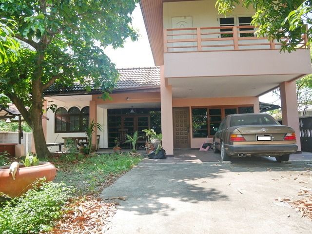 ไม่มี สร้างเสร็จก่อน 2010 ขายบ้านเดี่ยว หมู่บ้านสี่ไชยทอง3 ซอย แจ้งวัฒนะ-ปากเกร็ด 24 ถนนแจ้งวัฒนะ ตำบลบางตลาด อำเภอปากเกร็ด นนทบุรี  ใกล้ห้างเซ็นทรัล แจ้งวัฒนะใกล้