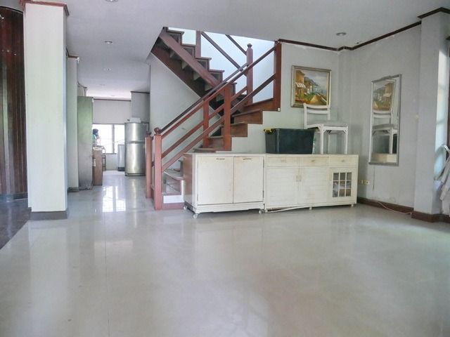 ไม่มี สร้างเสร็จก่อน 2010 ขายบ้านเดี่ยว หมู่บ้านสี่ไชยทอง3 ซอย แจ้งวัฒนะ-ปากเกร็ด 24 ถนนแจ้งวัฒนะ ตำบลบางตลาด อำเภอปากเกร็ด นนทบุรี  ใกล้ห้างเซ็นทรัล แจ้งวัฒนะใกล้ รูปที่ 3