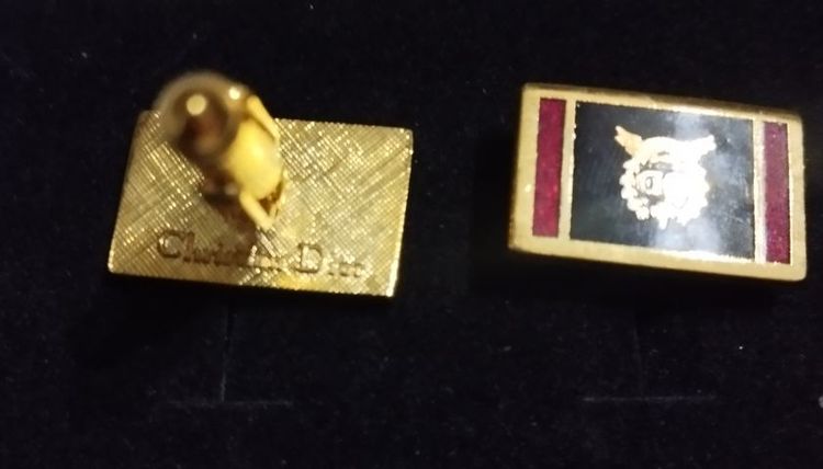 กระดุมสูท cufflinks  dior แท้สวย รูปที่ 2