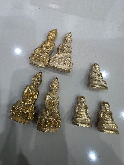 พระกริ่ง  เก่าเก็บเดิมๆ สวยหายาก เหมาๆ ทั้งหมด  รุ่นเก่า  เก่าเก็บ หายาก สร้างน้อย เดิมๆ พร้อมส่งครับ เหมาๆ ยก ทั้งหมดครับ 