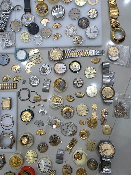 อะไหล่นาฬิกา ขายเหมาๆ ของ เก่าเก็บ หายาก ต้องการขายเหมาๆ ทั้งหมด ยก ยี่ห้อ ดีๆ ทั้งนั้น OMEGA -ROLEX -LONGINES -MIDO และอื่นๆ อีกหลายยี่ห้อ  รูปที่ 7