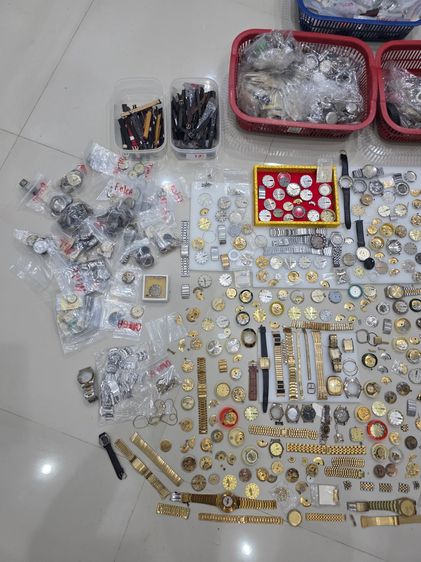 อะไหล่นาฬิกา ขายเหมาๆ ของ เก่าเก็บ หายาก ต้องการขายเหมาๆ ทั้งหมด ยก ยี่ห้อ ดีๆ ทั้งนั้น OMEGA -ROLEX -LONGINES -MIDO และอื่นๆ อีกหลายยี่ห้อ  รูปที่ 2