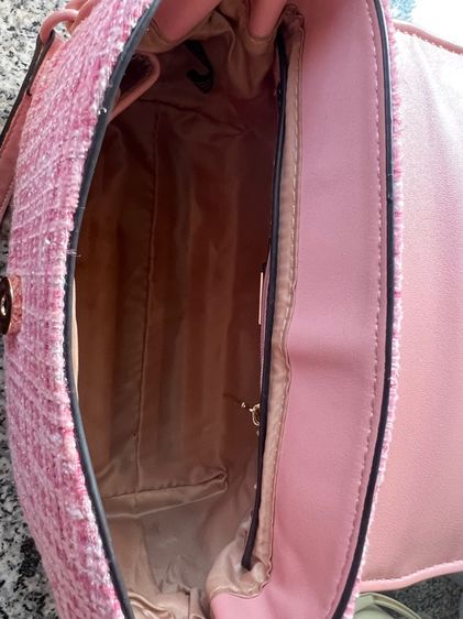 กระเป๋าถือและสะพาย GUESS รูปที่ 7