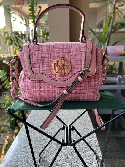 กระเป๋าถือและสะพาย GUESS รูปที่ 3