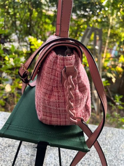 กระเป๋าถือและสะพาย GUESS รูปที่ 5