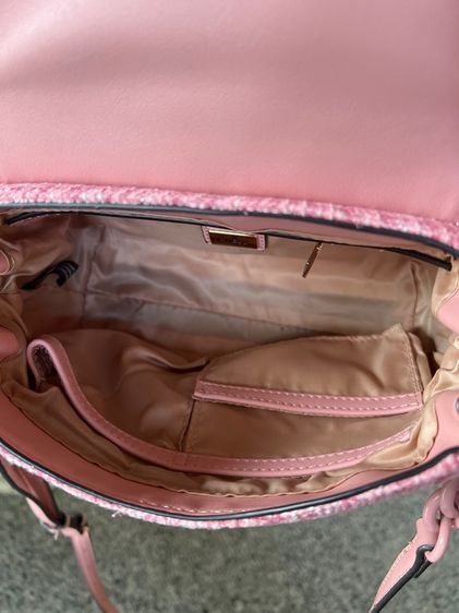 กระเป๋าถือและสะพาย GUESS รูปที่ 10