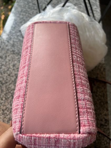 กระเป๋าถือและสะพาย GUESS รูปที่ 9