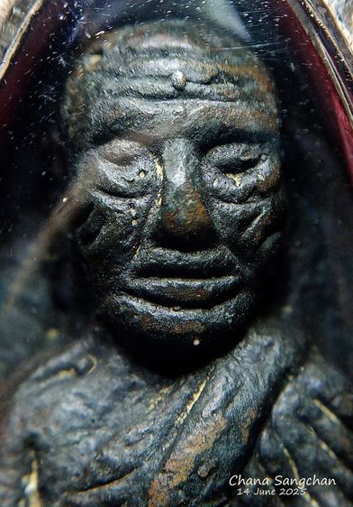 หลวงปู่ทวดเตารีดปี05 สภาพเก็บพิมพ์สวยชัดเจนผิวเดิมๆ 