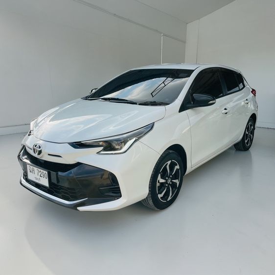 Toyota Yaris 2023 1.2 Smart Sedan เบนซิน เกียร์อัตโนมัติ ขาว รูปที่ 3