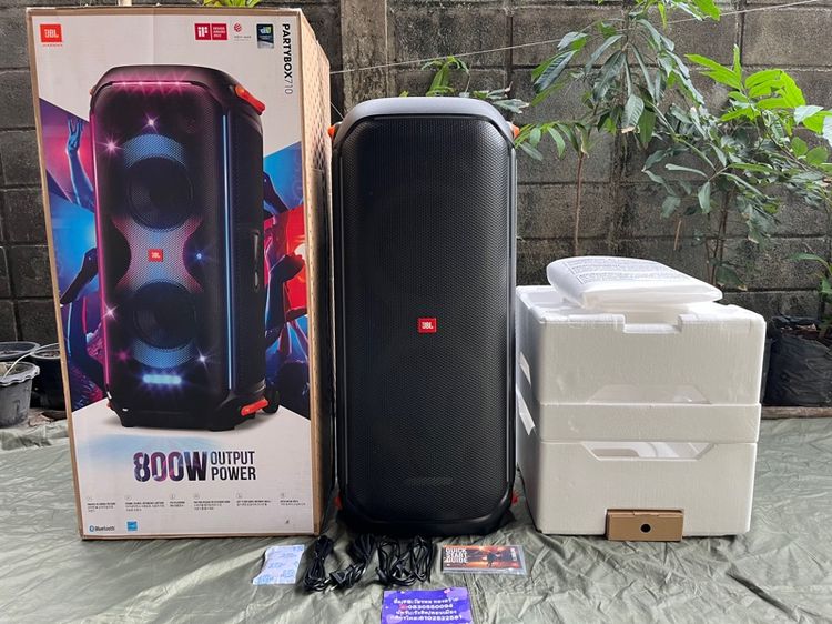 JBL PartyBox 710 สภาพนางฟ้า  --เครื่องศูนย์ไทย อายุ15วัน ประกัน14เดือน-- --มีใบเสร็จออกห้าง ใบประกันให้ครบ--