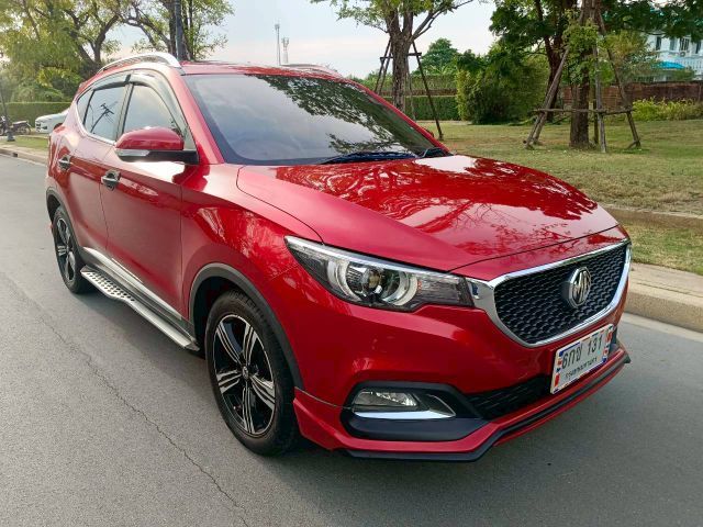 รถ MG ZS 1.5X+ Sunroof สี แดง