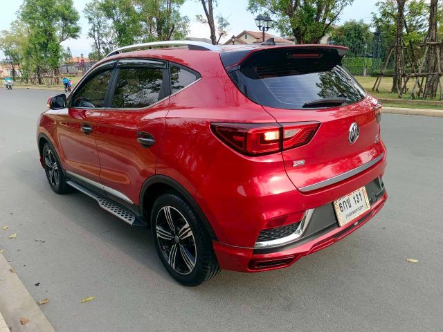 MG ZS 2018 1.5X+ Sunroof Sedan เบนซิน ไม่ติดแก๊ส เกียร์อัตโนมัติ แดง รูปที่ 3