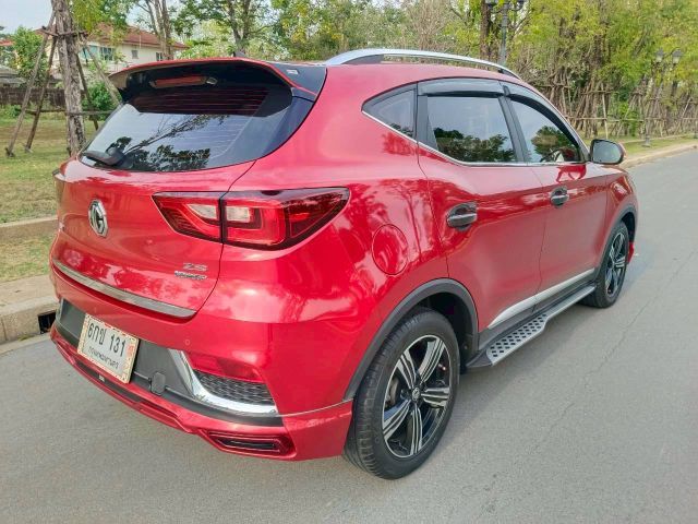MG ZS 2018 1.5X+ Sunroof Sedan เบนซิน ไม่ติดแก๊ส เกียร์อัตโนมัติ แดง รูปที่ 4