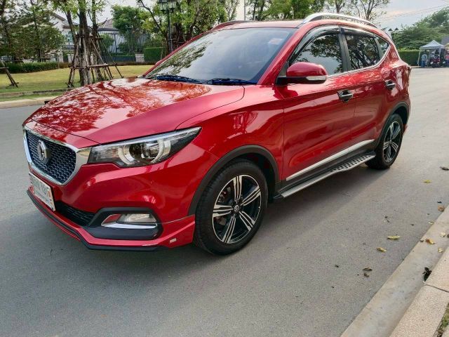 MG ZS 2018 1.5X+ Sunroof Sedan เบนซิน ไม่ติดแก๊ส เกียร์อัตโนมัติ แดง รูปที่ 2