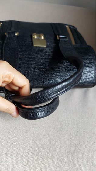 กระเป๋าถือ Phillip Lim สีดำ รูปที่ 8