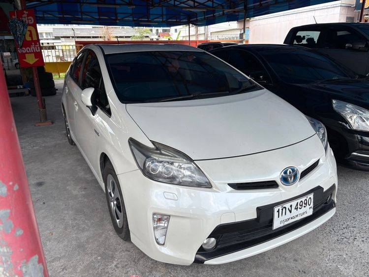 รถ Toyota Prius 1.8 Hybrid Top Option Grade สี ขาว