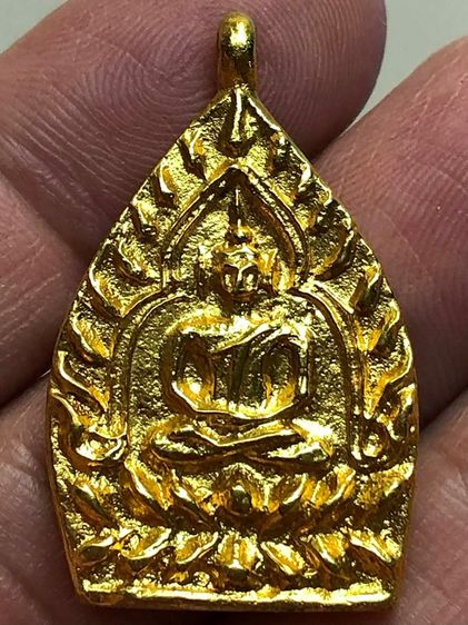 พระเหรียญหล่อเก่าคะ รูปที่ 3