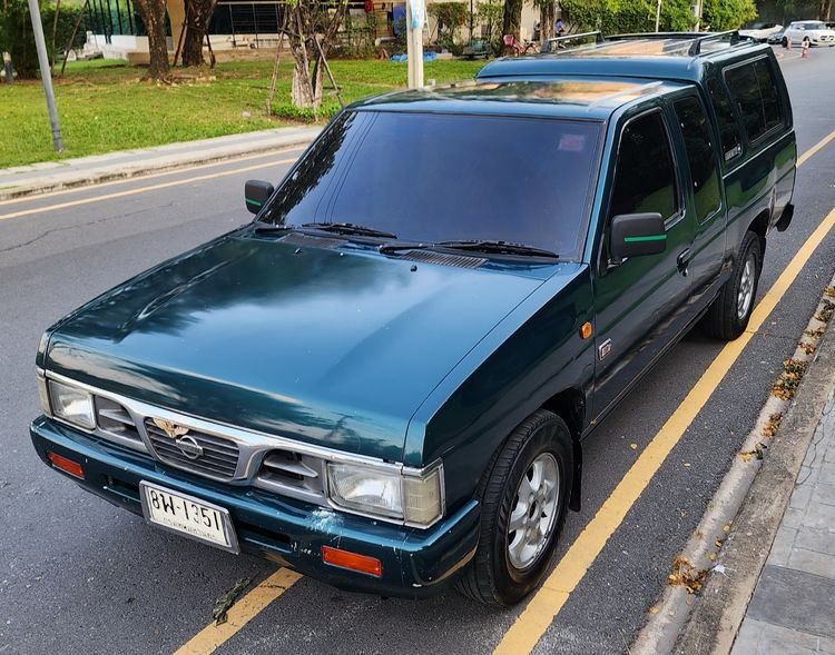 รถ Nissan BIG-M 2.5 Super GL สี เขียว