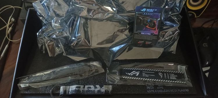 ขาย asus rtx 4070ti super 16 gb สีดำ กล่องอุปกรณ์ครบ มีประกัน 1บวก1 ปี มันจะบวกอีก 1 ปี หลังจากวันที่ผมประกาศไปราวๆ25-28 วัน ถามเพิ่มได้ครับ รูปที่ 13