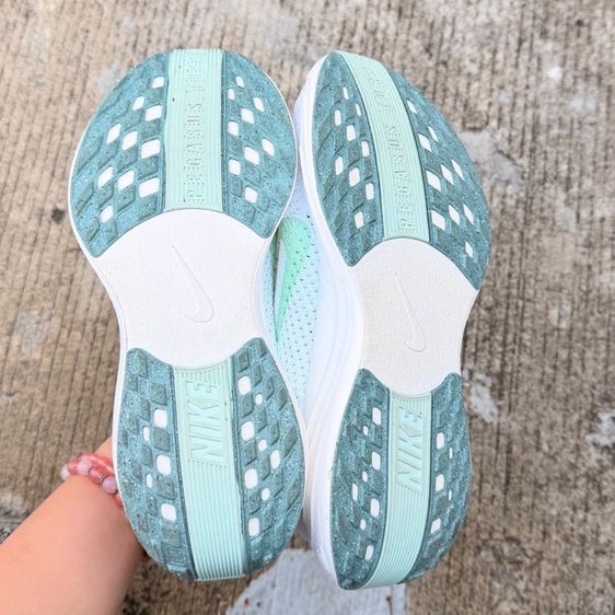 รองเท้า nike รูปที่ 2