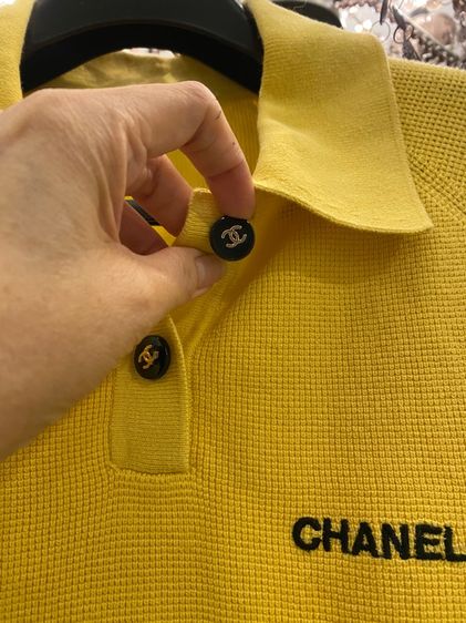 ชาแนลเสื้อแขนสั้น สภาพใหม่  รูปที่ 2