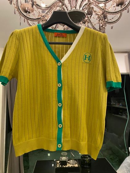 แอร์เมส เสื้อแขนสั้น สภาพใหม่เอี่ยม เนื้อผ้านุ่มใส่สบาย รูปที่ 4