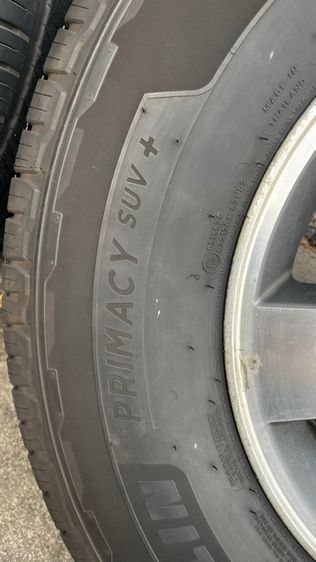 แยกซื้อได้   ล้อเดิมFortuner 16 น๊อตล้อครบ ยาง Michelin Suv plus 265-70r16 ปลายปี 2023 รูปที่ 9