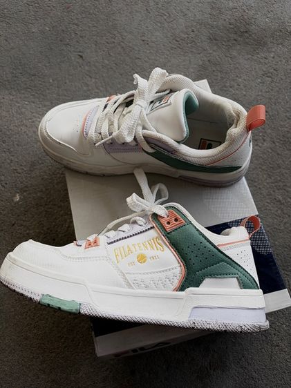 รองเท้า FILA