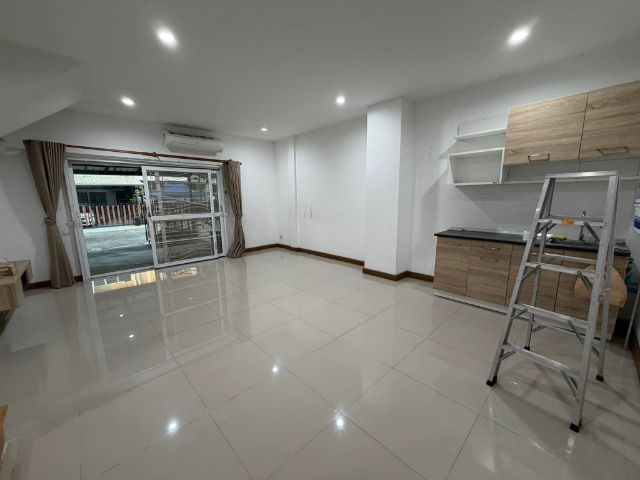 ให้เช่า❗️หมู่บ้านสุชารีวิลล์ โกสุมรวมใจ ซอย 42
รูปที่ 3