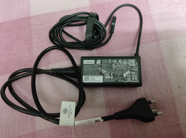 ขาย Lenovo legion go s มือสองพร้อมกระเป๋า เมาส์ คีย์บอร์ด รูปที่ 2