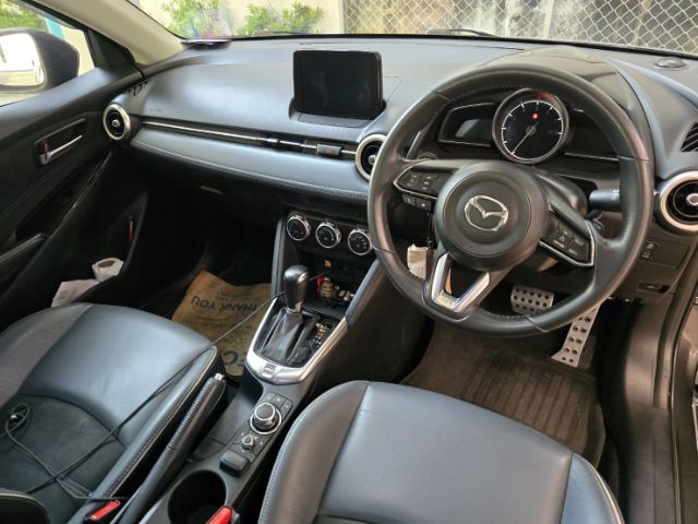 Mazda Mazda 2 2019 1.3 Skyactiv-G S Leather Sedan Sedan เบนซิน ไม่ติดแก๊ส เกียร์อัตโนมัติ เทา รูปที่ 4