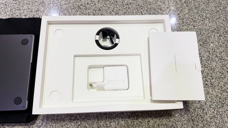 MacBook Pro 14” M5 RAM24 SSD512GB สี Space Black รูปที่ 6