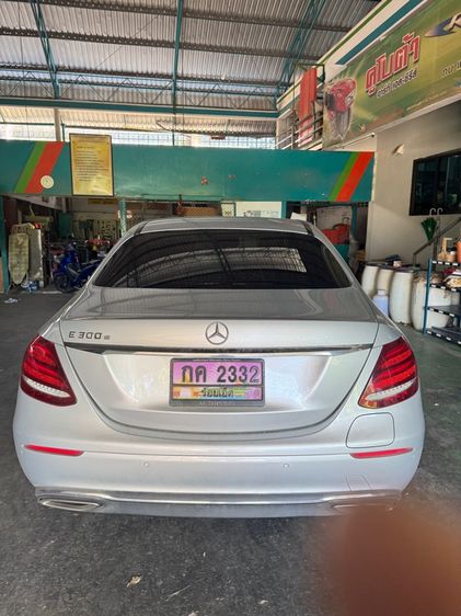 Mercedes-Benz E-Class 2019 E300e Sedan เบนซิน ไม่ติดแก๊ส เกียร์อัตโนมัติ บรอนซ์เงิน รูปที่ 4