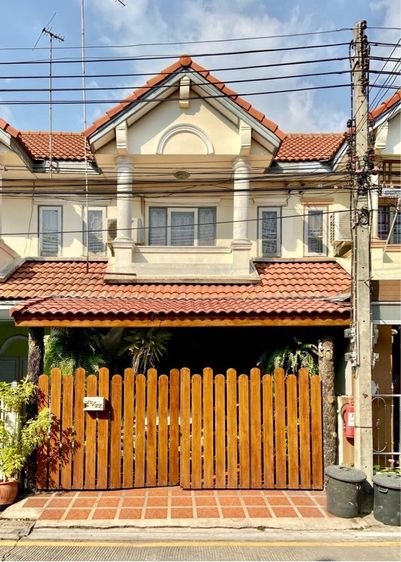 ขายด่วน บ้านทาวน์เฮาส์ 2 ชั้น มบ.กานดา กม.23