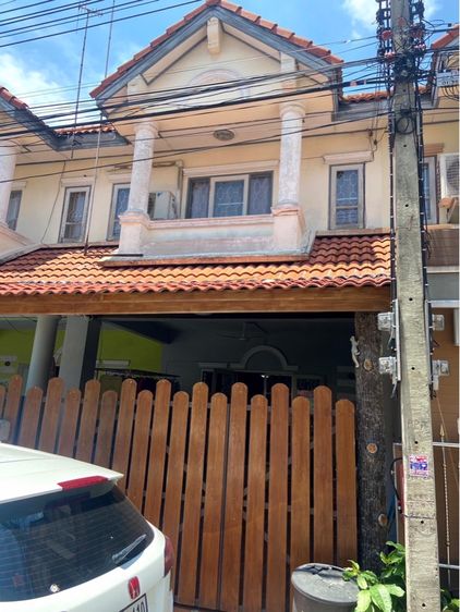 ใช่ ขายด่วน บ้านทาวน์เฮาส์ 2 ชั้น มบ.กานดา กม.23 รูปที่ 2