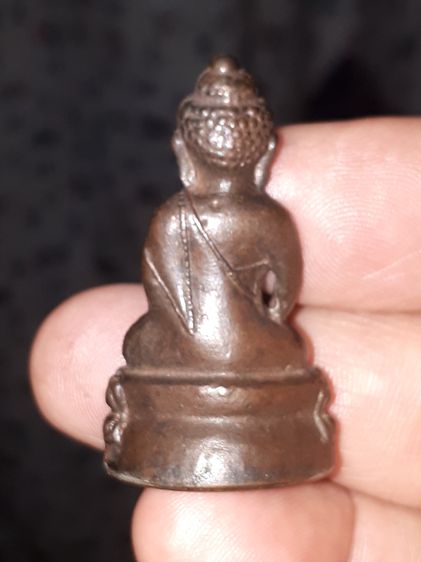 พระกริ่ง รุ่นสายฟ้า ปี 2520 หลวงปู่โต๊ะ เนื้อนวะโลหะ กริ่งดัง ตอกโค้ด 3 ตัว โค้ด สฟ. จะมีความคมชัดลึก ส่วนองค์ที่ตอก 3 โค้ด จะมีโค้ด ต.ล้อมร รูปที่ 5