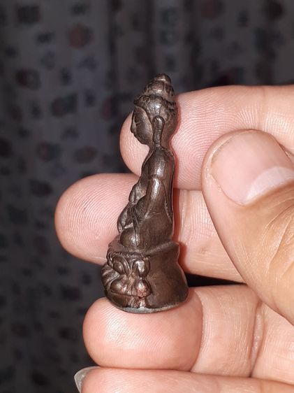 พระกริ่ง รุ่นสายฟ้า ปี 2520 หลวงปู่โต๊ะ เนื้อนวะโลหะ กริ่งดัง ตอกโค้ด 3 ตัว โค้ด สฟ. จะมีความคมชัดลึก ส่วนองค์ที่ตอก 3 โค้ด จะมีโค้ด ต.ล้อมร รูปที่ 4