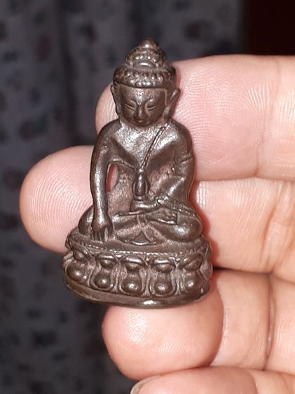 พระกริ่ง รุ่นสายฟ้า ปี 2520 หลวงปู่โต๊ะ เนื้อนวะโลหะ กริ่งดัง ตอกโค้ด 3 ตัว โค้ด สฟ. จะมีความคมชัดลึก ส่วนองค์ที่ตอก 3 โค้ด จะมีโค้ด ต.ล้อมร รูปที่ 16