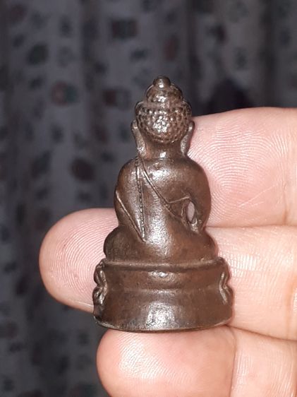 พระกริ่ง รุ่นสายฟ้า ปี 2520 หลวงปู่โต๊ะ เนื้อนวะโลหะ กริ่งดัง ตอกโค้ด 3 ตัว โค้ด สฟ. จะมีความคมชัดลึก ส่วนองค์ที่ตอก 3 โค้ด จะมีโค้ด ต.ล้อมร รูปที่ 10