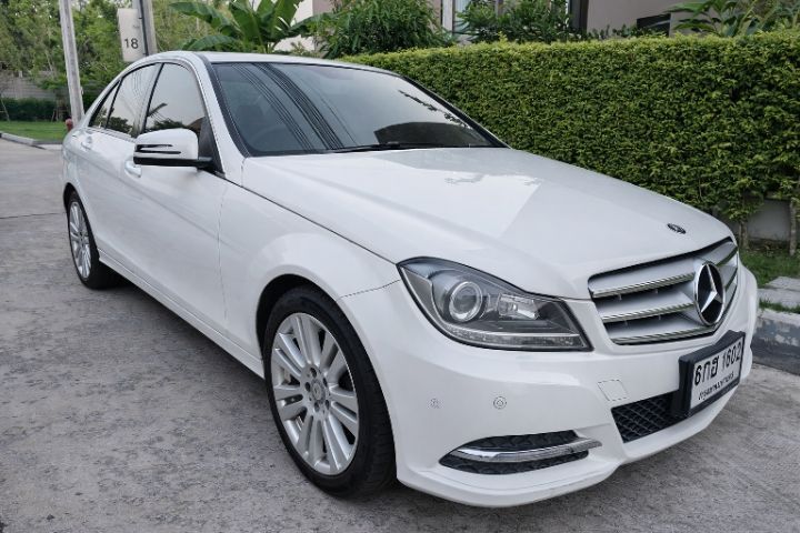 รถ Mercedes-Benz C-Class C200 CGI สี ขาว