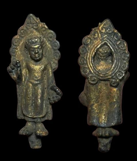 พระพุทธรูป ศิลปะสมัยทวาราวดี ปางเสดงธรรม