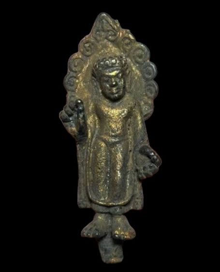 พระพุทธรูป ศิลปะสมัยทวาราวดี ปางเสดงธรรม รูปที่ 2