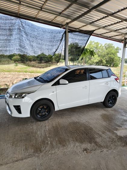 Toyota Yaris 2014 1.5 E Sedan เบนซิน ไม่ติดแก๊ส เกียร์อัตโนมัติ ขาว รูปที่ 3