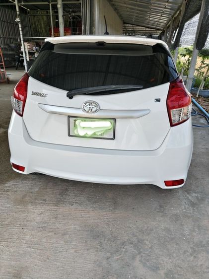 Toyota Yaris 2014 1.5 E Sedan เบนซิน ไม่ติดแก๊ส เกียร์อัตโนมัติ ขาว รูปที่ 2
