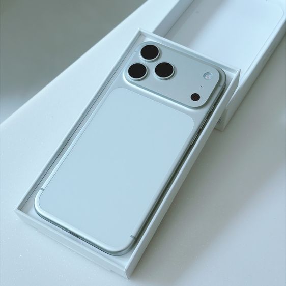 iPhone 17 Pro Max ความจุ 256 GB สี Silver ขาวเครื่องใหม่มากๆ ไร้ตำหนิ ประกันเหลือยาว มือสอง ราคาถูก รูปที่ 6