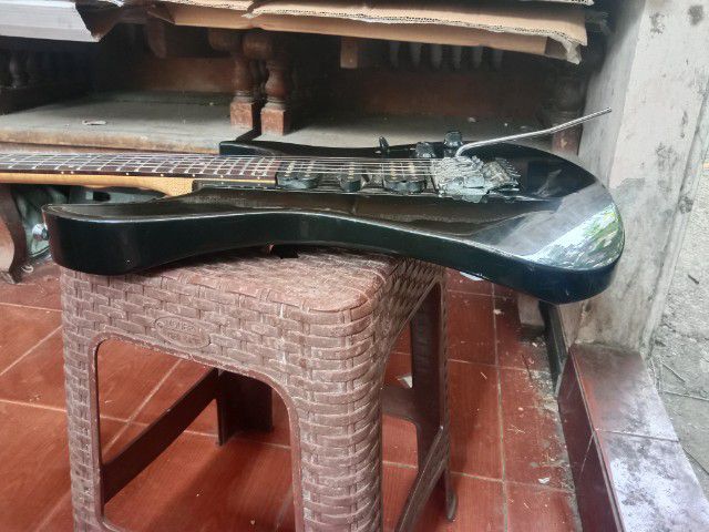 กีต้าร์ไฟฟ้า rgx 421d  รูปที่ 10