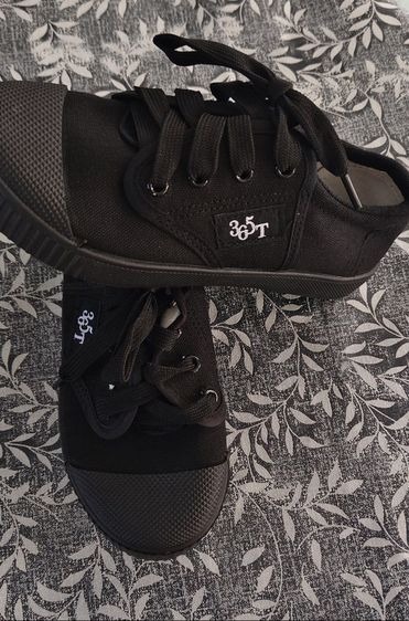 รองเท้าผ้าใบนักเรียนชายสีดำ เบอร์ 32 รูปที่ 2