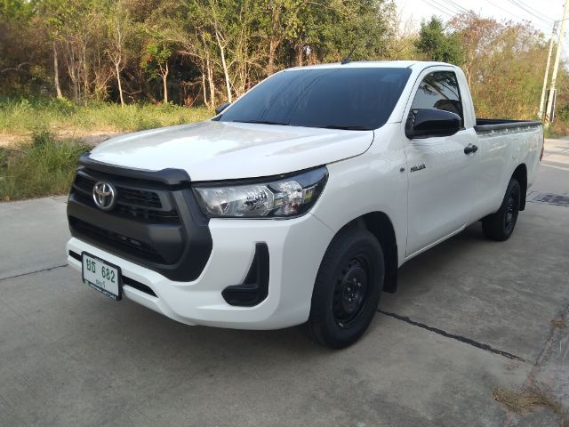 รถ Toyota Hilux Revo 2.4 Entry สี ขาว