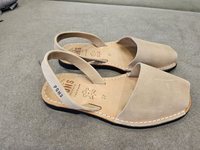 รองเท้าแตะสเปน